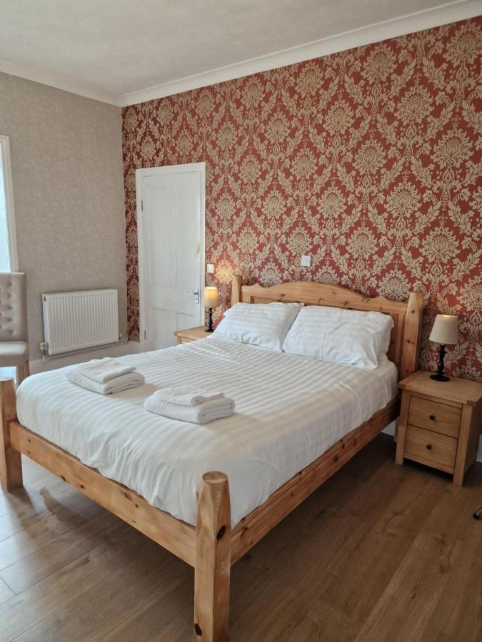 Broadway House Bed and Breakfast Laugharne Eksteriør billede